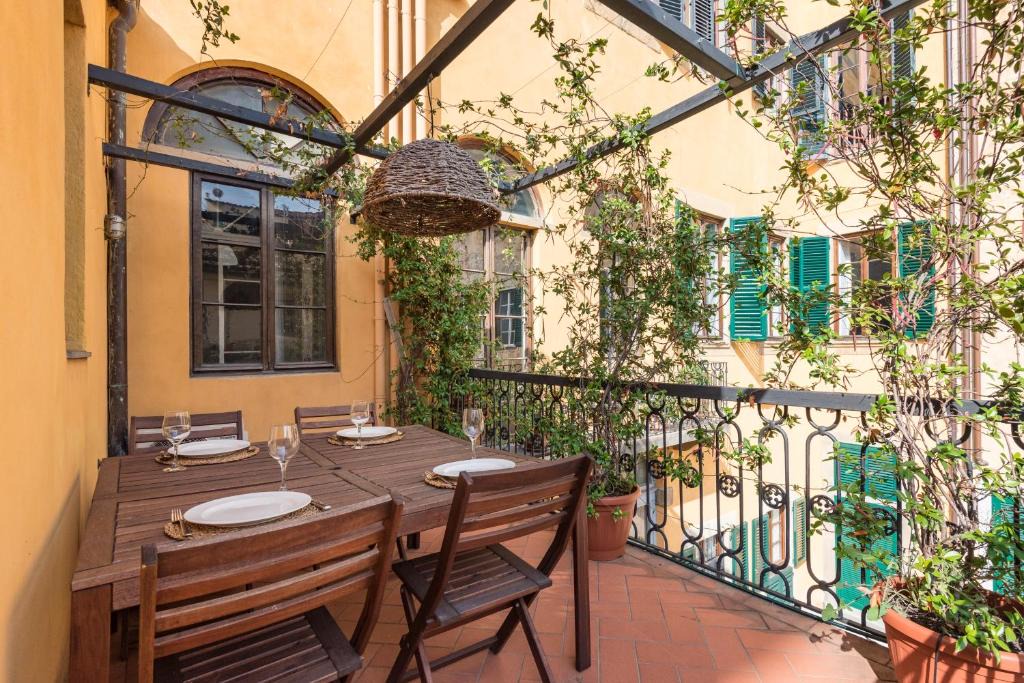 Sant' Ambrogio Apartment | The Terrace Apt Always Florence Collection