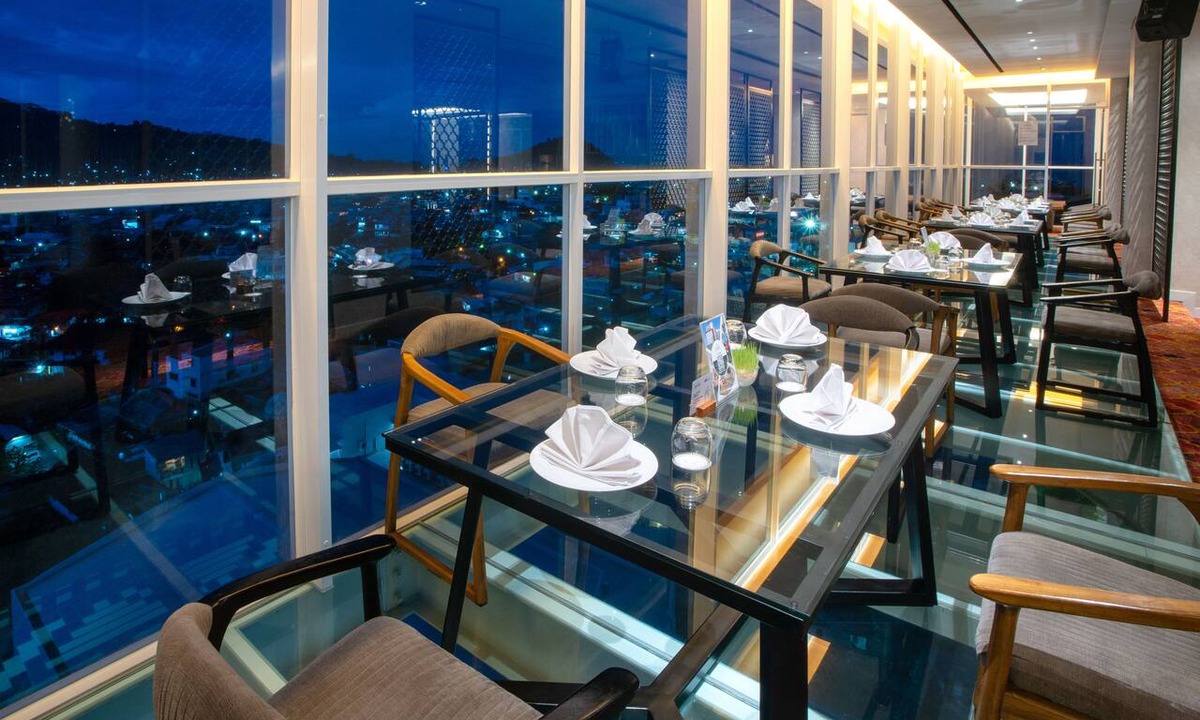 Padang Hotel | The ZHM Premiere Padang