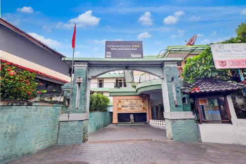 Downtown Kuta Hotel | Townhouse Oak Legian Near Kuta Beach Formerly Sayang Maha Merta