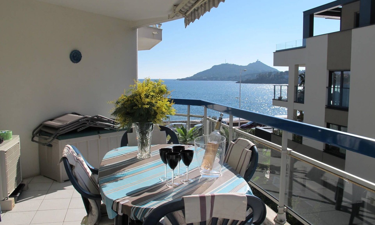 Agay Apartment | Très beau 2 pièces climatisé, tout équipé avec vue mer et garage