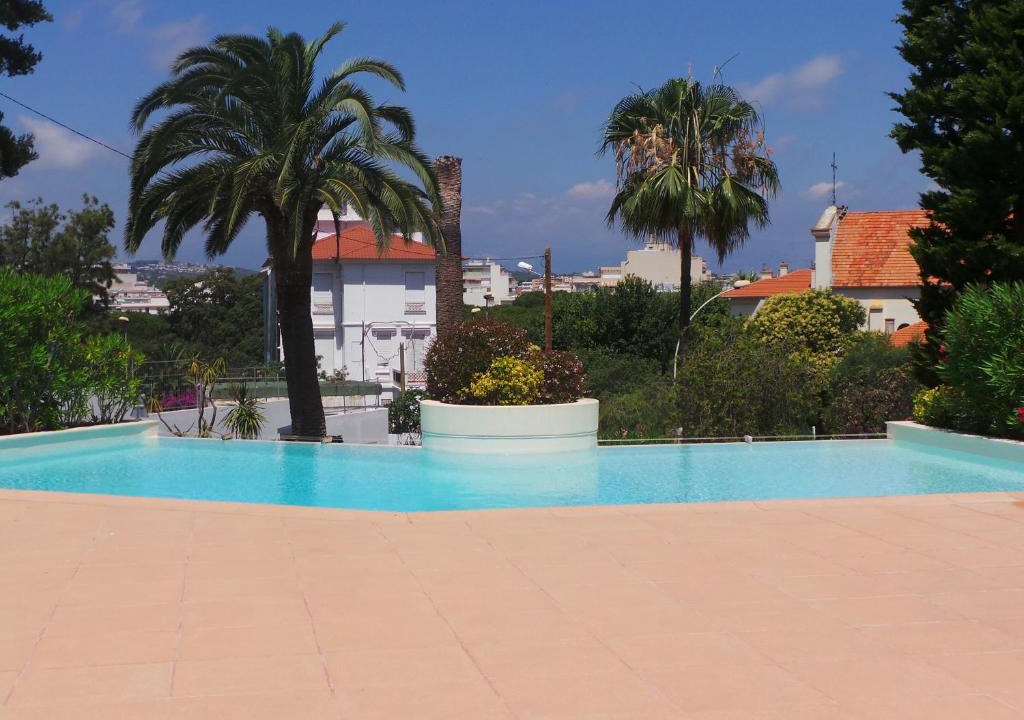 Juan-les-Pins Apartment | TRIANGLE DU CAP SARAMARTEL PINEDE