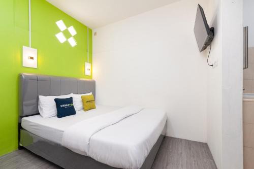 Bekasi Hotel | Urbanview Don Juan Pondok Gede by RedDoorz