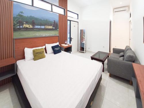 Blitar House | Urbanview Semeru Guesthouse near Stasiun Blitar