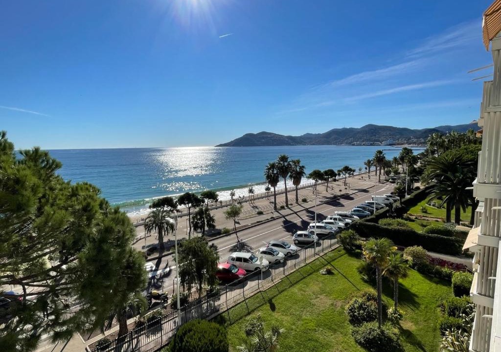 La Bocca Apartment | Vacances paradisiaques, Plage Cannes boccacabana, studio