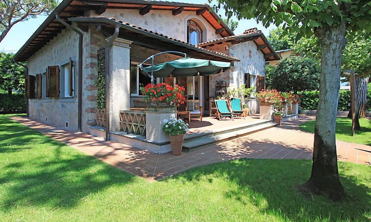 Forte dei Marmi House | Vacation home Andrea by Interhome