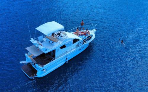 Punta Ala Boat Rental | Very