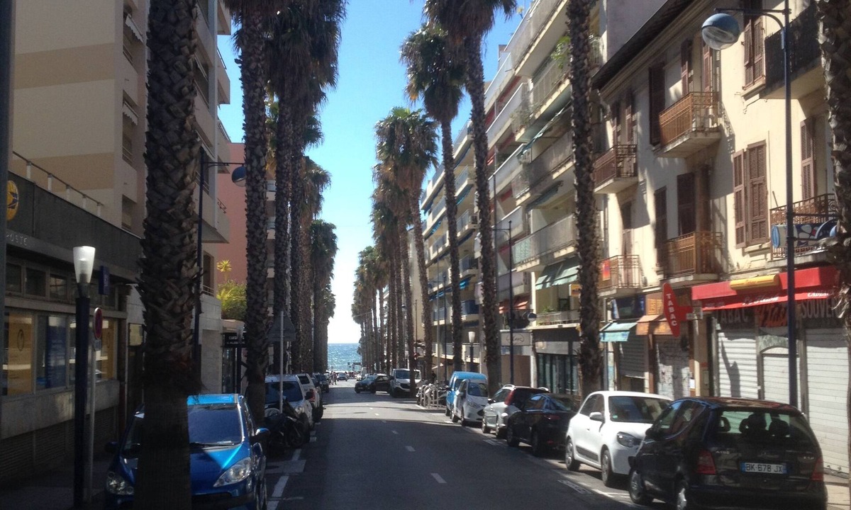 Juan-les-Pins Apartment | Very nice studio 300 meters from the beach