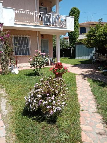 Marina di Castagneto Carducci Apartment | VIA PO MARINA DI CASTAGNETO CARDUCCI