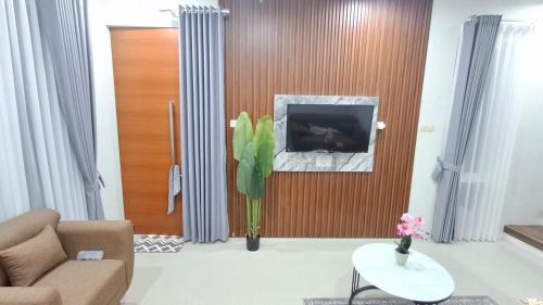 Dinoyo Villa | villa 2BR near Batu - Malang M12