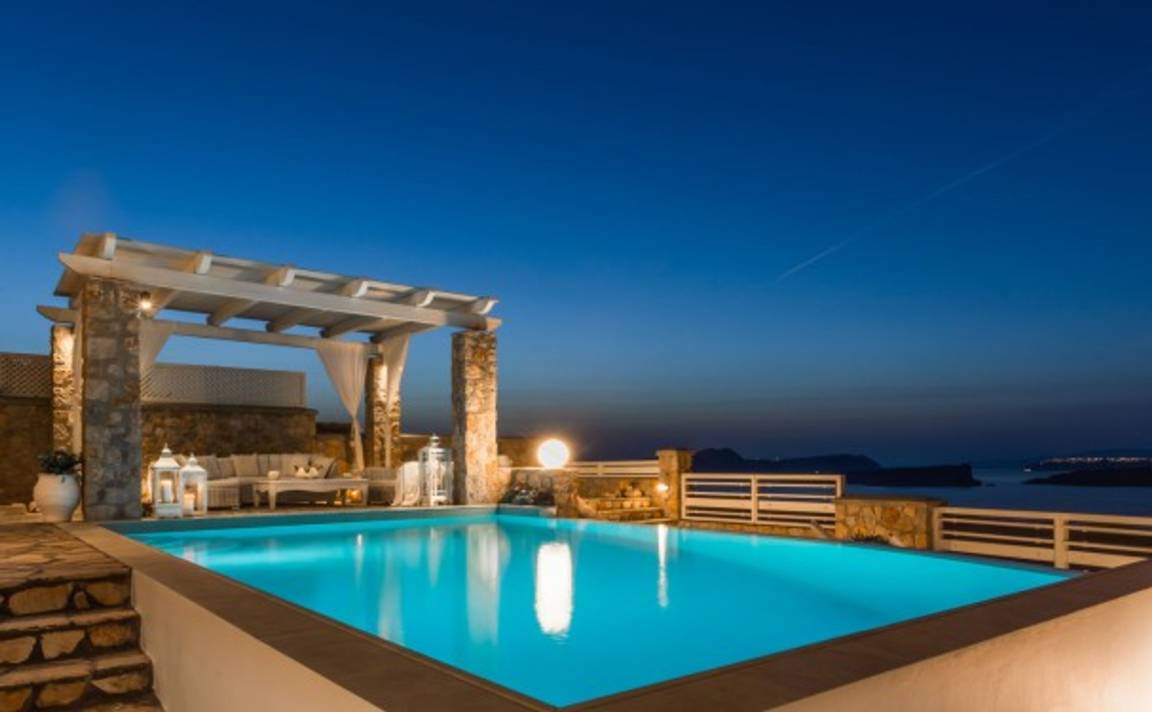 Akrotiri Villa | Villa ∙ 5 bedrooms ∙ 10 guests