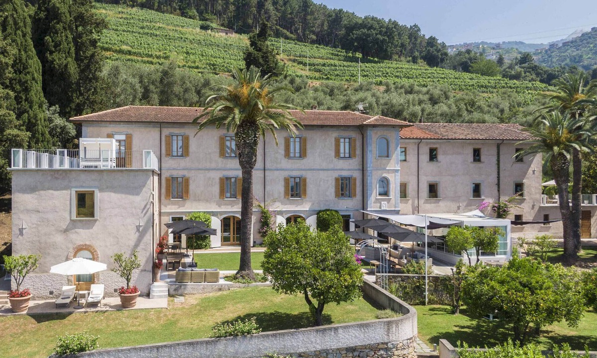 Massa Villa | VILLA ALBERICO Luxury, with A/C, SPA, private pool, near Versilia & beach clubs