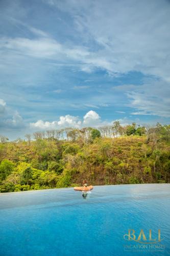 Kayu Putih Villa | Villa Asem Kembar-Breathtaking Clifftop Luxury Honeymoon Villa!