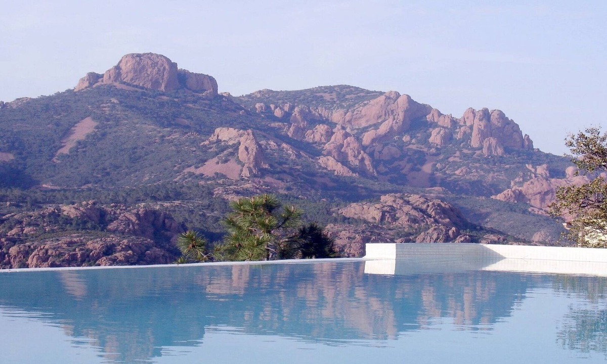 Antheor Villa | Villa Avec Piscine à Débordement en Pleins Cœur de L'esterel !