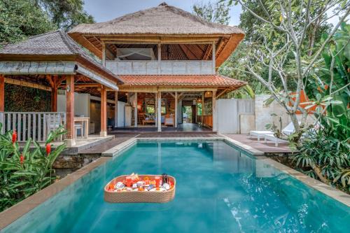 Kedewatan Villa | Villa Bedauh Wetan by Manara