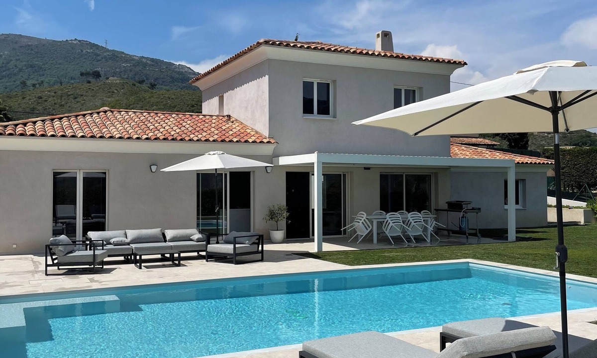 Carros Villa | Villa Belle Vue