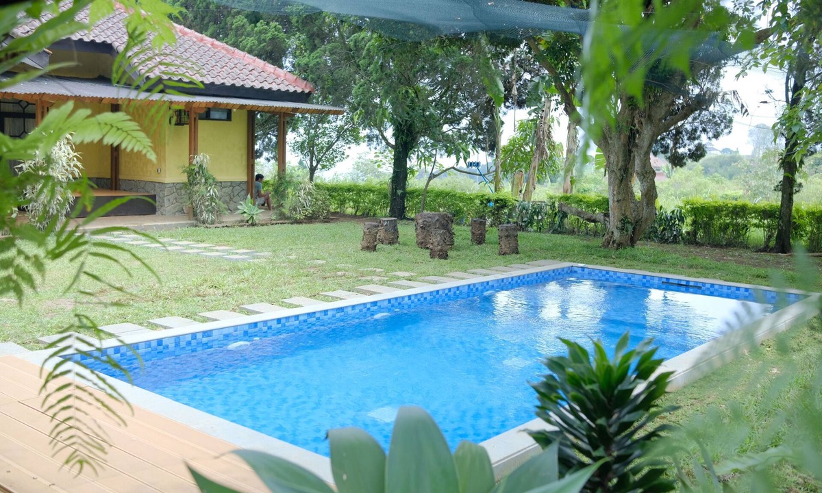 Ciater Villa | Villa ChavaMinerva Hanni Ciater with Pool