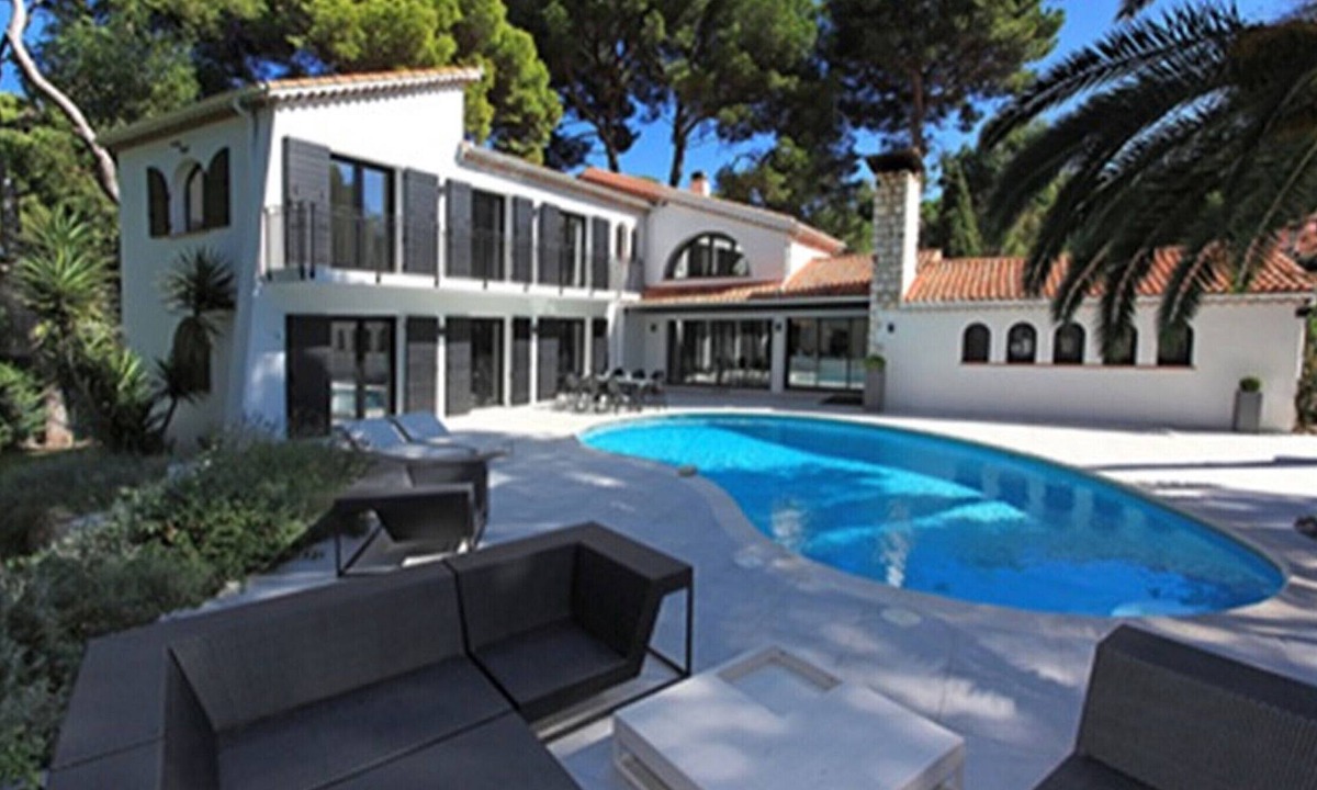 Cap-d'Antibes Villa | Villa Chenes Verts