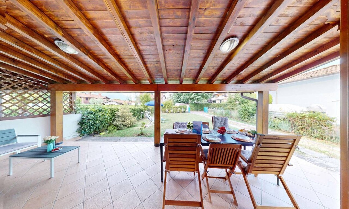 Pieve Vecchia Villa | Villa Dolce Riva Lake Escape by bookinggardalake