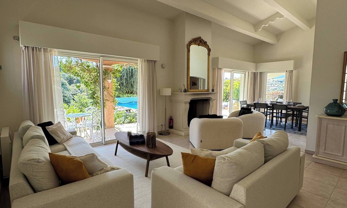 Villeneuve-Loubet Villa | Villa Domaine 4 seasons Valbonne