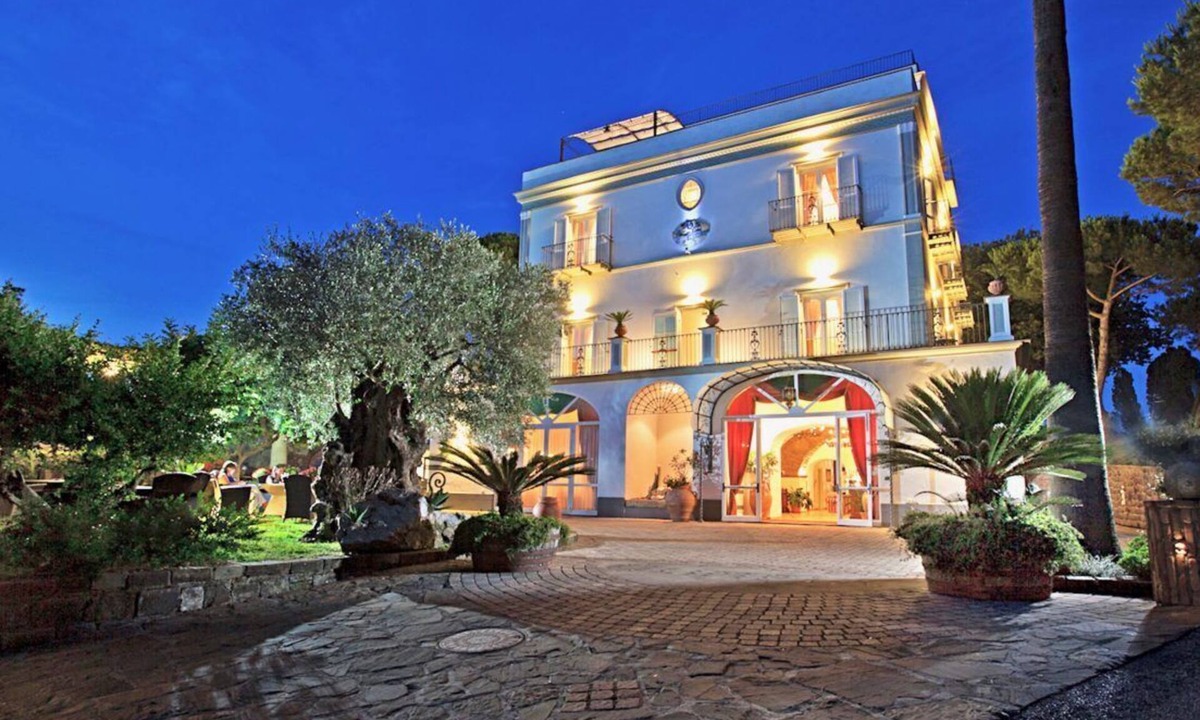 Sant'Agata sui Due Golfi Resort | VILLA DUE GOLFI - Eleven Bedroom Resort, Sleeps 30