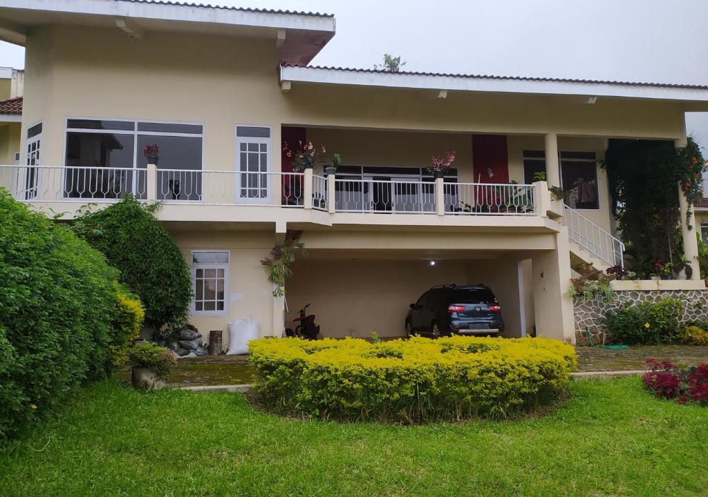 Batu Villa | Villa Fiedo with Mountain View