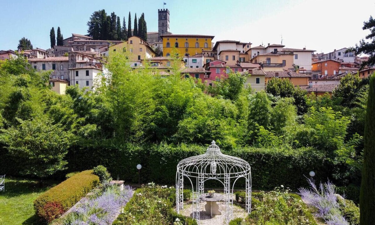 Mologno Villa | * Villa Fiorentina - Private Oasis in Barga Town