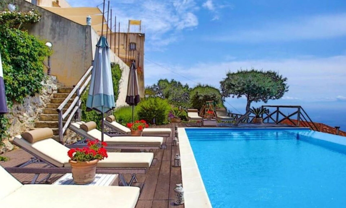 Furore Villa | Villa in San Michele with 5 bedrooms sleeps 10