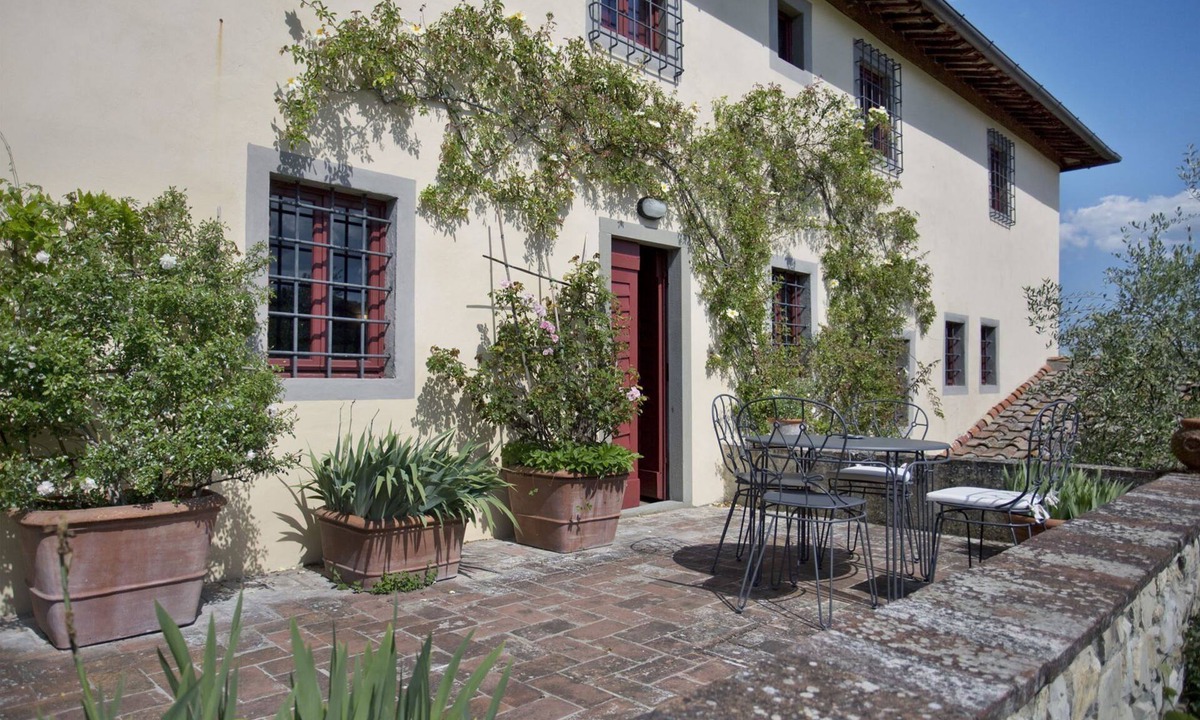Rignano sull'Arno Villa | Villa in Torre A Cona with 6 bedrooms sleeps 12