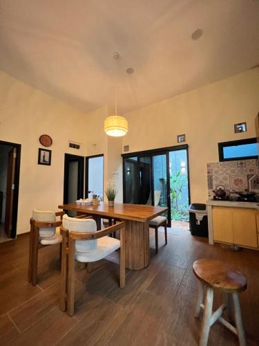 Kertek Villa | Villa indah sudungdewo