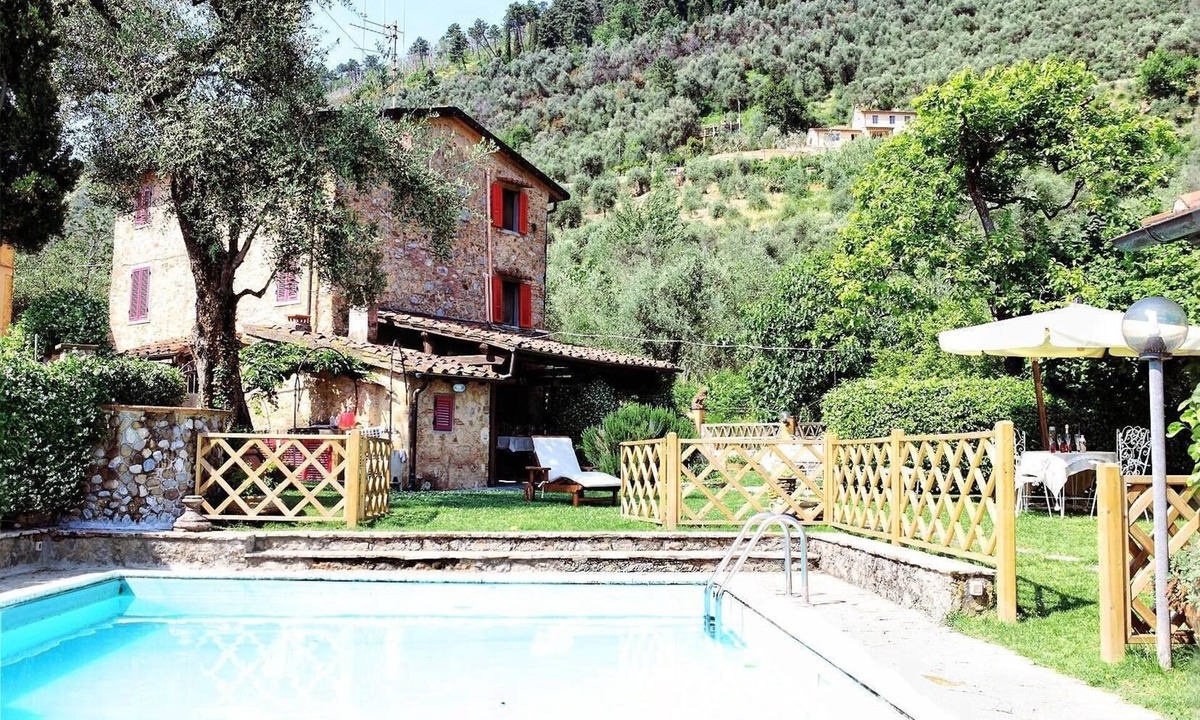 Camaiore Villa | Villa
