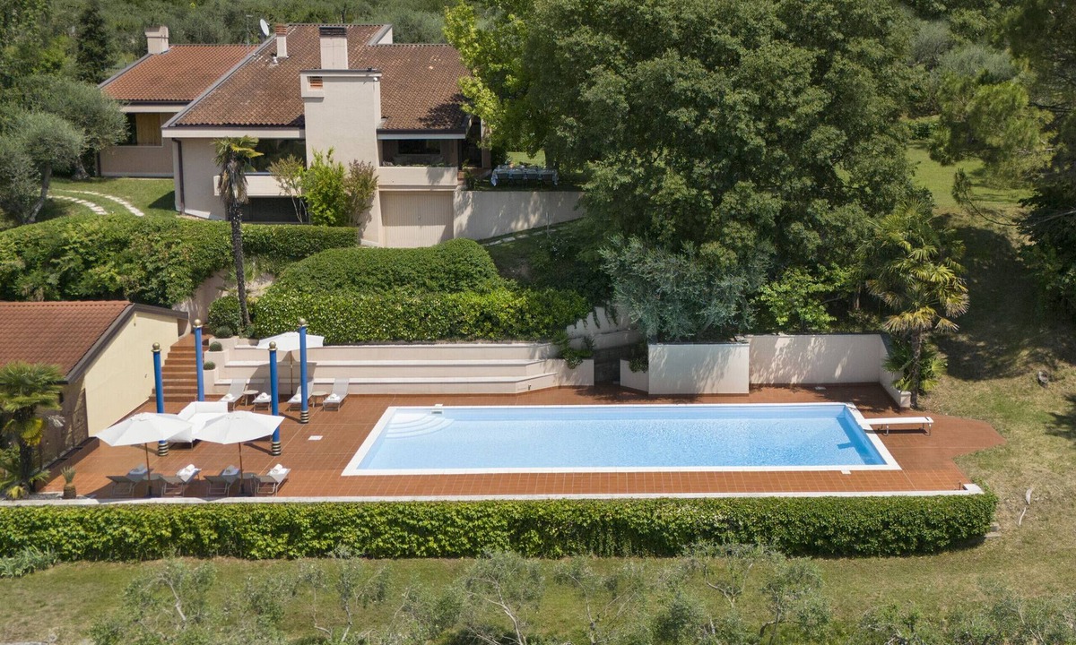 Bussolengo Villa | Villa Italiana with Private Pool