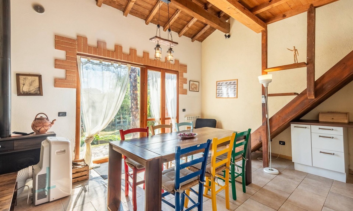 Vescovado Villa | Villa 'La Casa Nel Bosco - Antiche Dimore' with Shared Pool, Wi-Fi & Air Conditioning