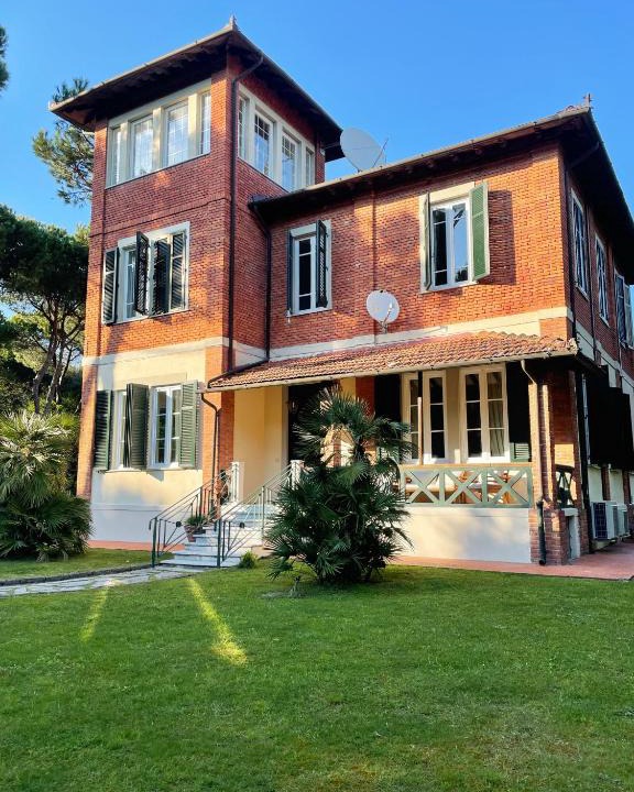 Ronchi House | Villa Liberty al mare