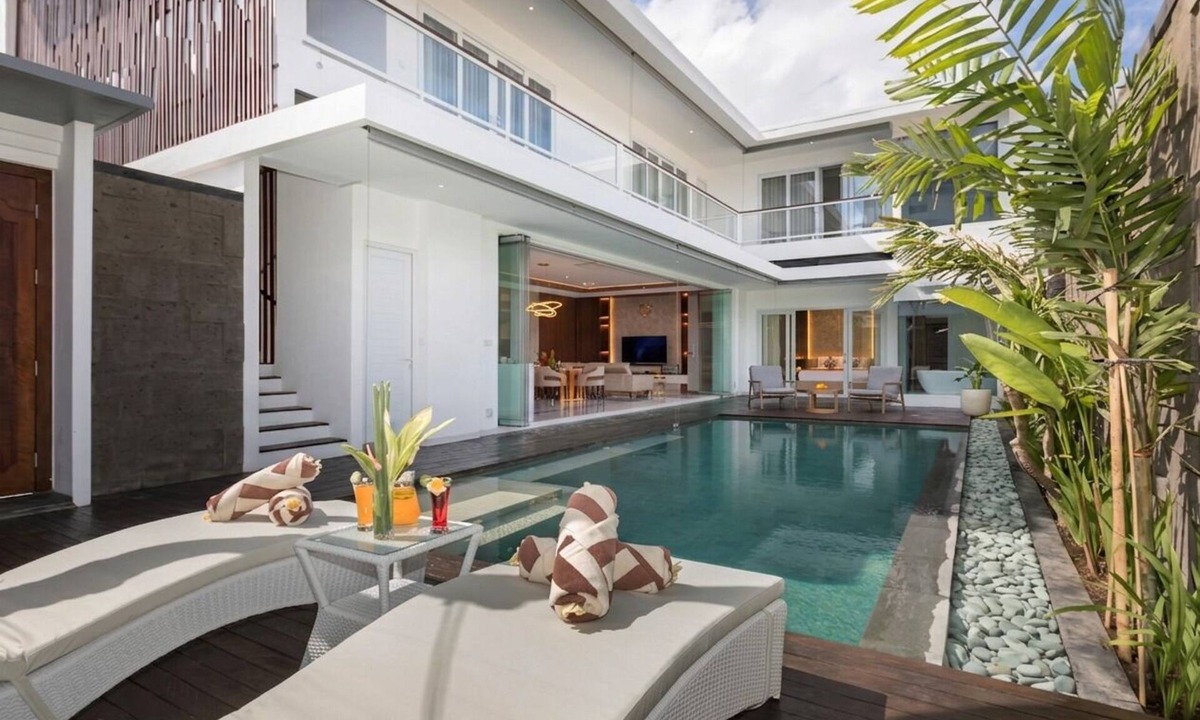 Dewi Sri Villa | Villa Louis Legian by Nagisa Bali