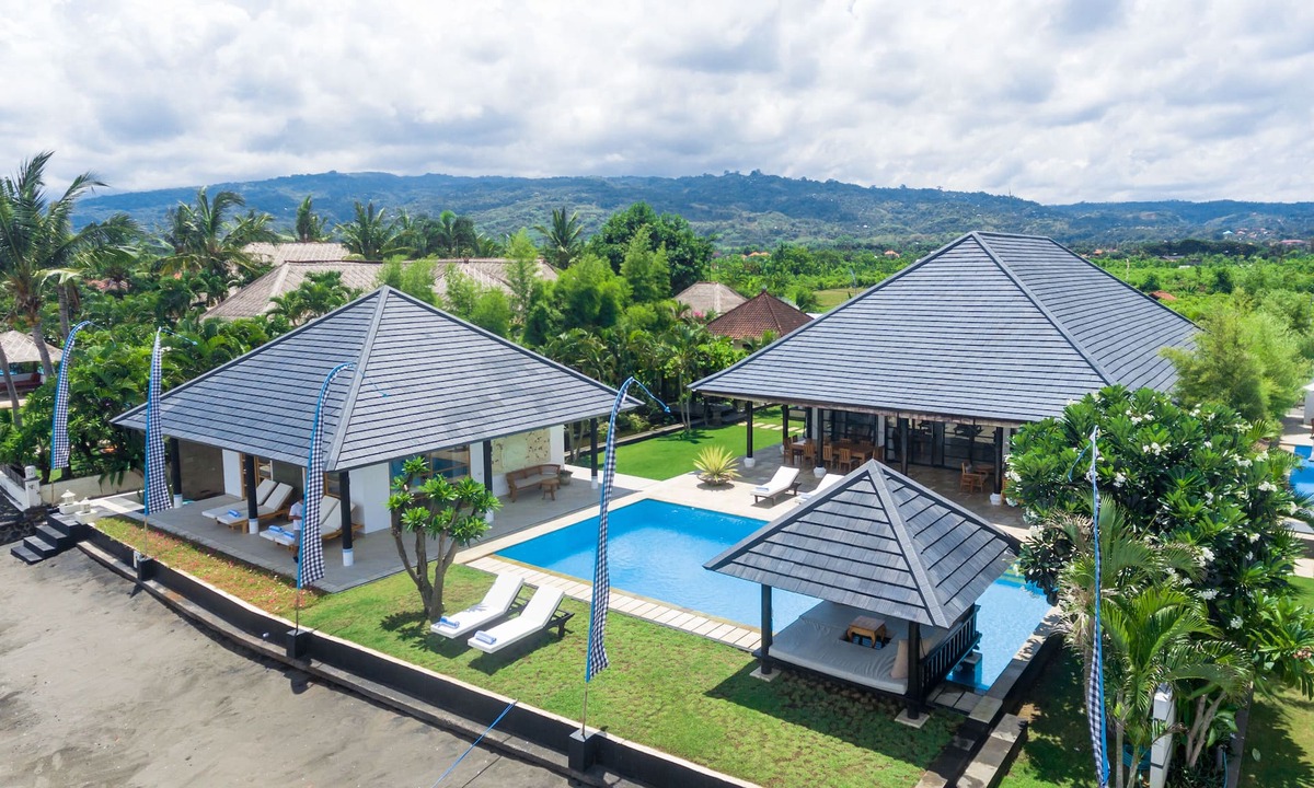 Villa Staff Boattrip | Dencarik