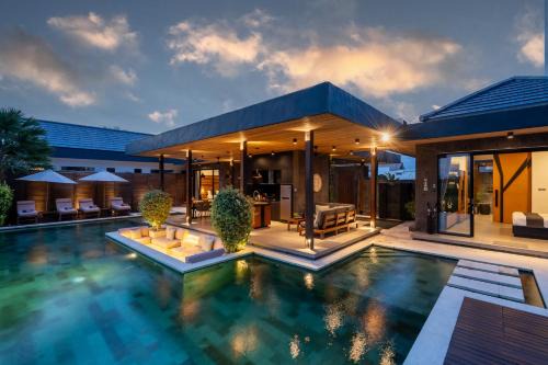 Pengosekan Villa | Villa Madie by BaliSuperHost