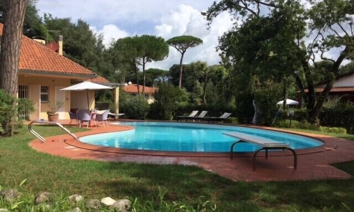 Marina di Pietrasanta Villa | Villa Piero with pool, Marina di Pietrasanta, Italy
