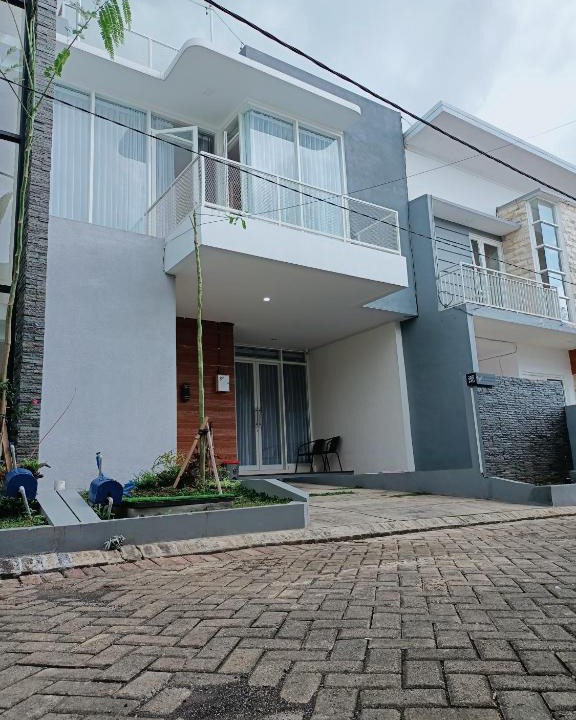 Oro Oro Ombo Villa | Villa Ravindra Syariah