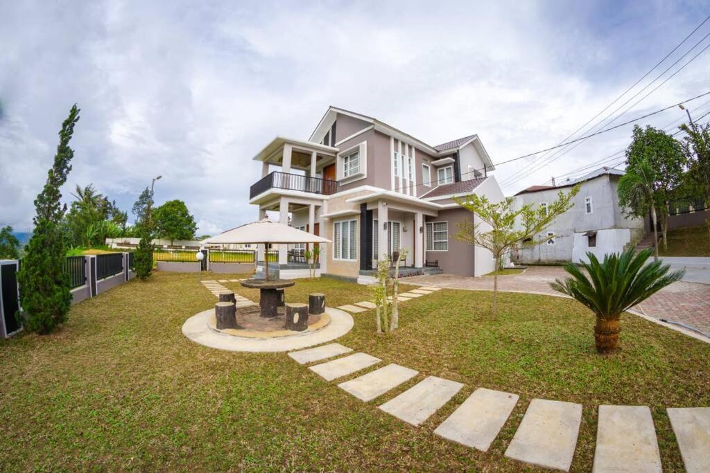 Sungai Landia Villa | Villa Syariah Humaira