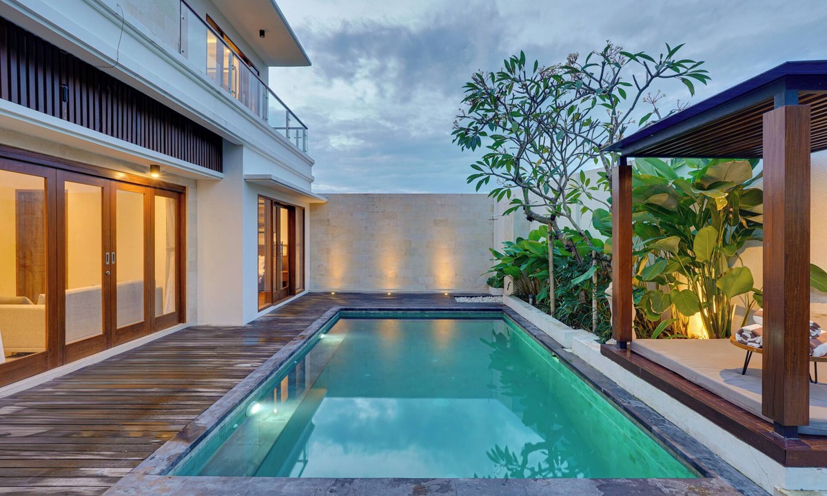 Denpasar Barat Villa | Villa Taman Seminyak Suite 01