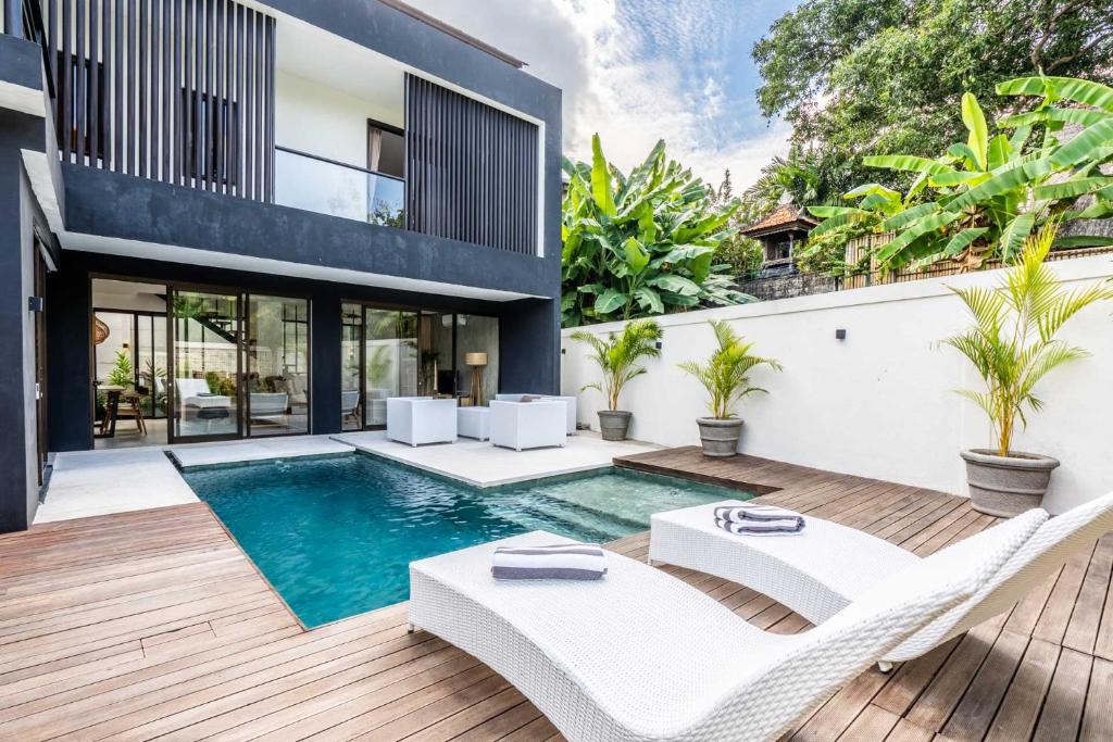 Padonan Villa | Villa Terrace B4 by Hombali
