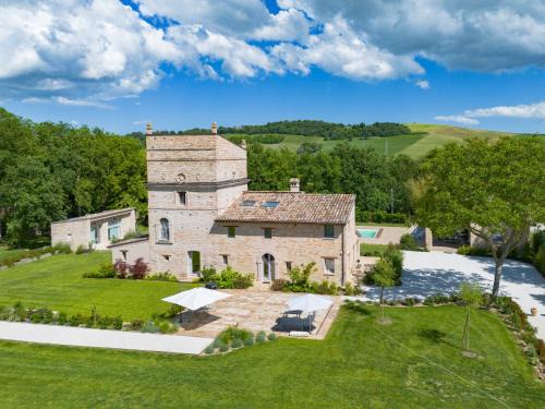 Urbisaglia Villa | Villa Torre Anna - Historical Tower - Private Pool & Jacuzzi