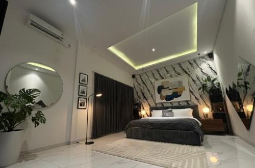 Surabaya House | Villa Velare 01 Dharmahusada Indah Galaxy Mall