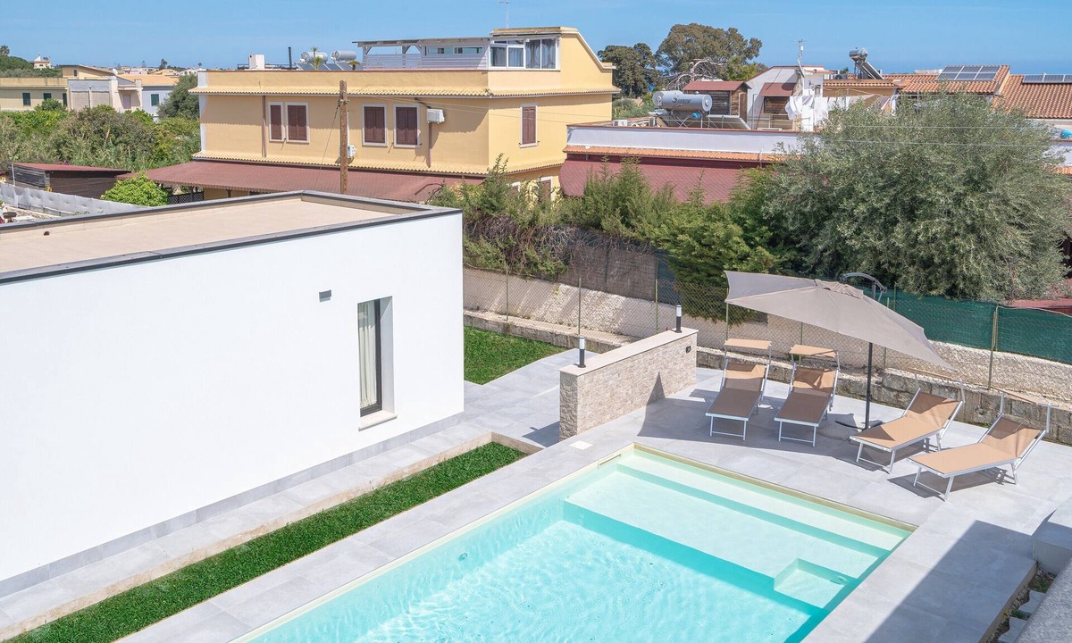 Avola Villa | Villa 'Villetta Vanessa' with Mountain View, Wi-Fi and Air Conditioning