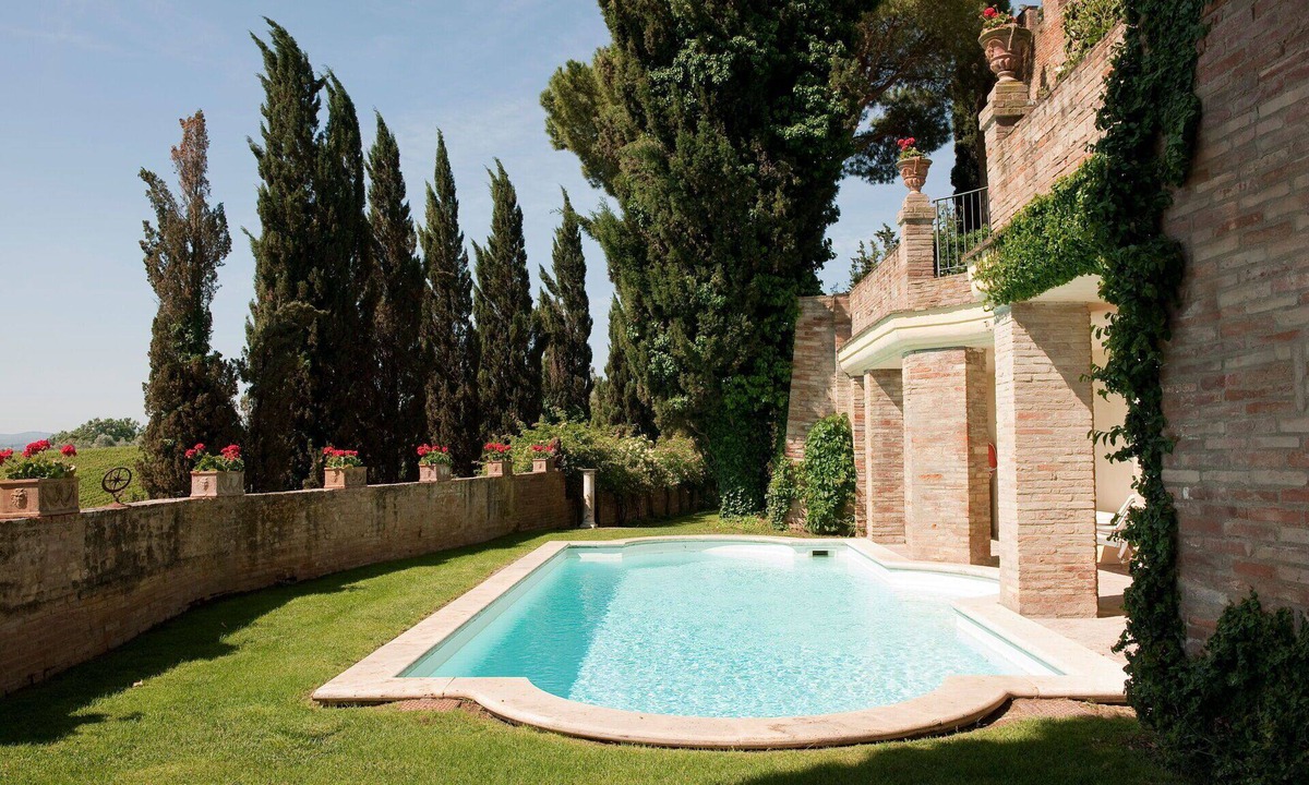 Castelfiorentino Villa | Villa with hot tub, WIFI, A/C, private pool, patio, panoramic view, close to San Gimignano