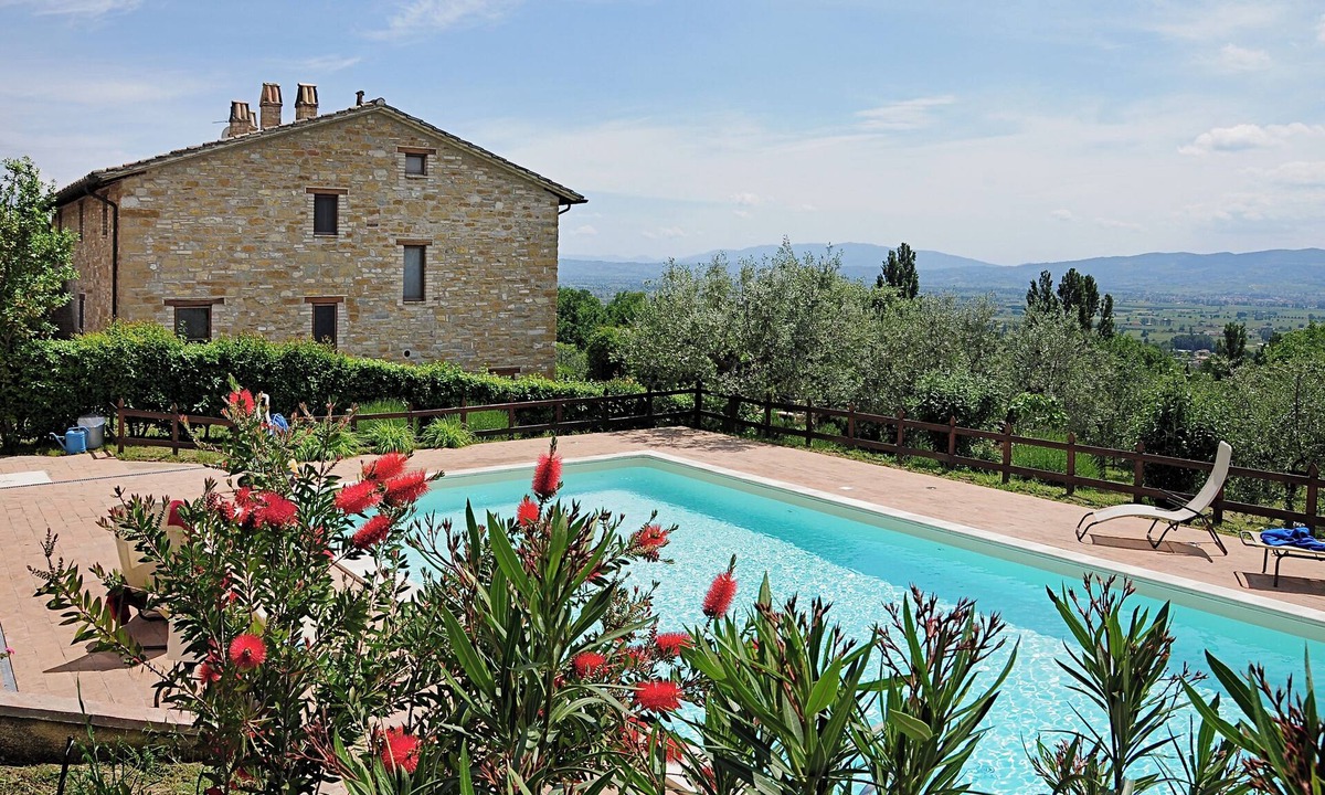 Assisi Villa | Villa with pool surrounded by an olive grove