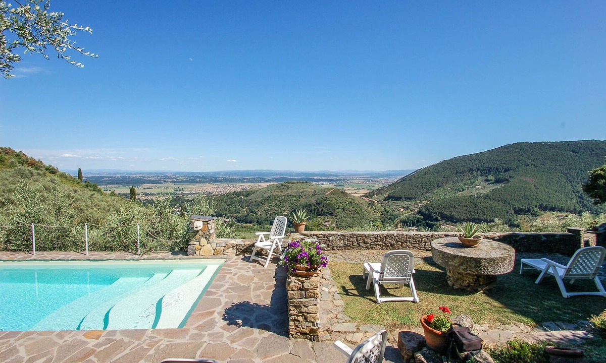 Buti House | Villa with private pool 20km from Pisa, 34 from sea. Quiet area, panoramic view