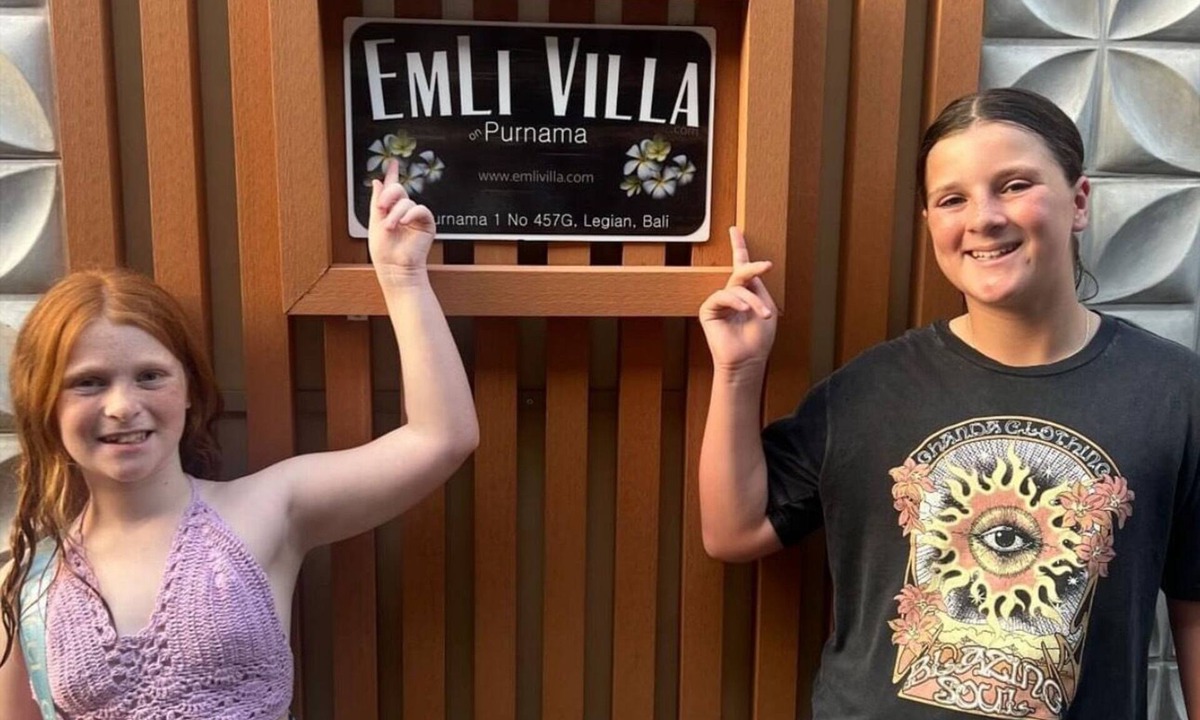 Drupadi Villa | Voted Best Value Villa in Legian, EmLi Villa on Purnaman3 Bedroom + 3.5 bathroom