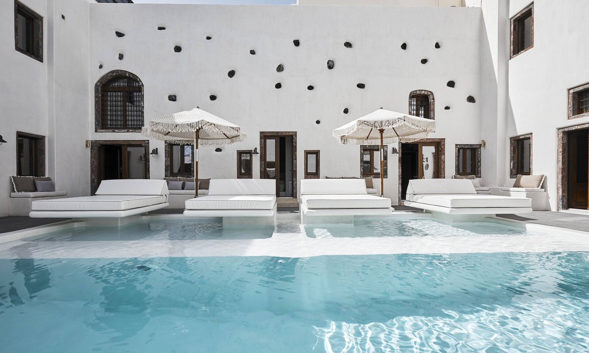 Fira Hotel | Winery Hotel 1870