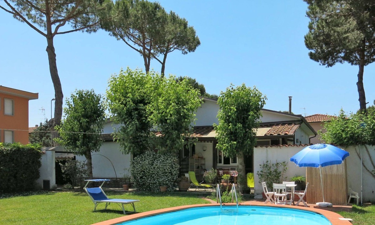 Torre del Lago Puccini House | Wonderful private villa for 8 guests with WIFI, private pool, TV, terrace, pets allowed and park...